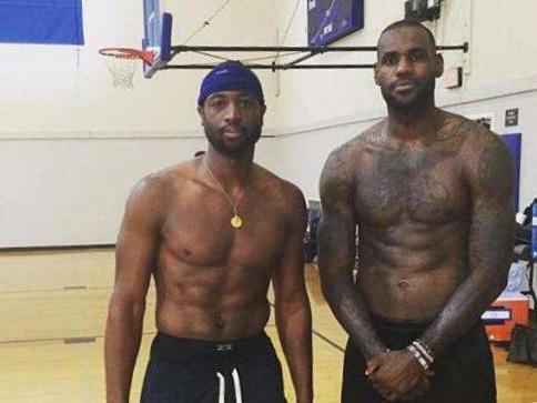 定位为轴 定位为轴